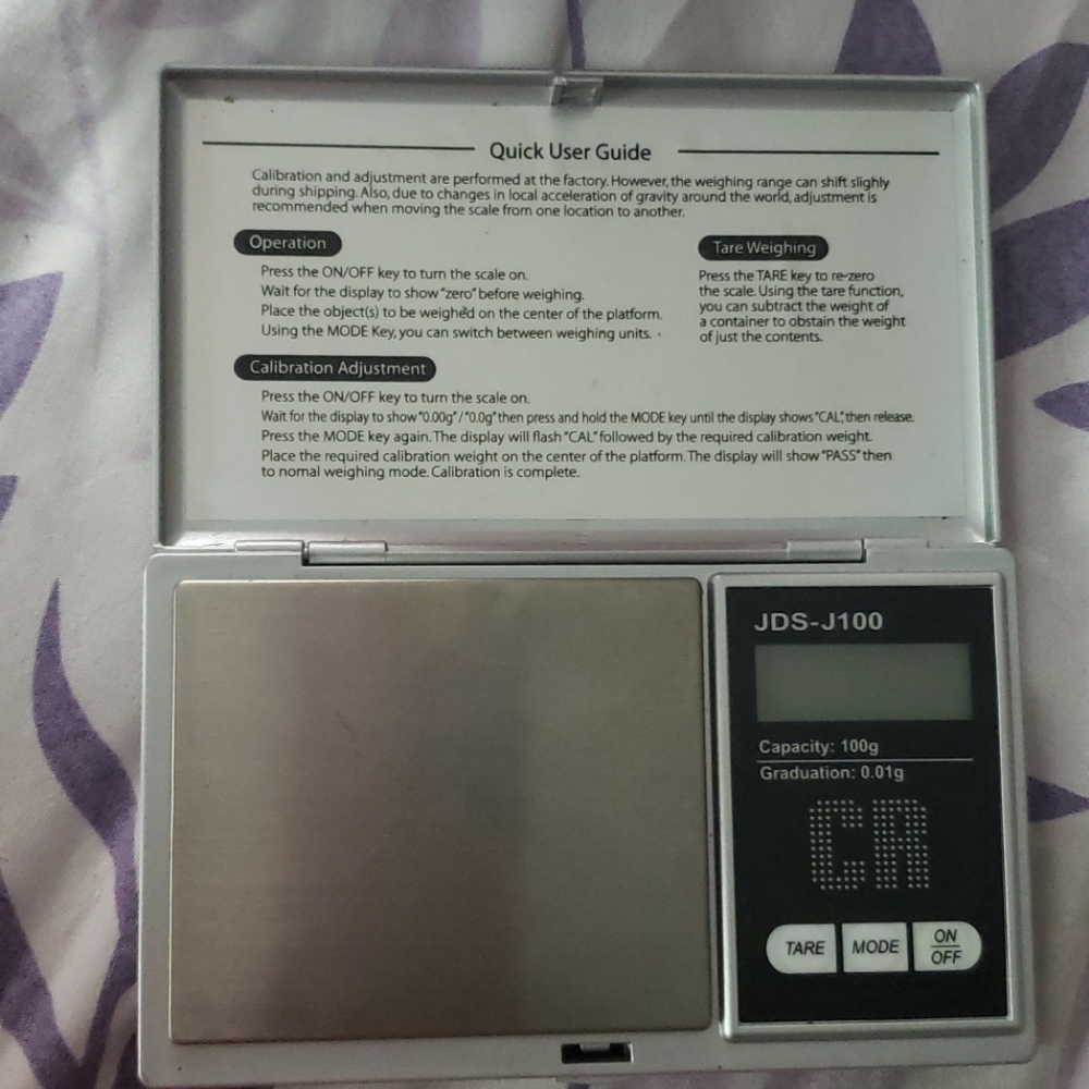 Smart pocket scale